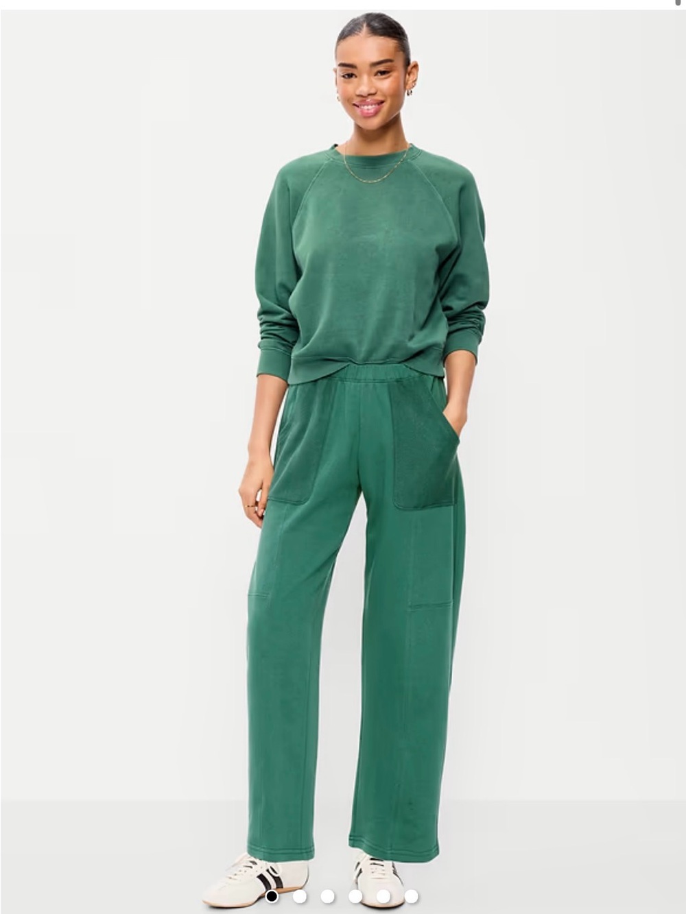 Old Navy sweatsuit